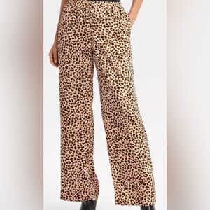 a new day Leopard Silk Pull on Wide Leg Pants Size Medium C1-055